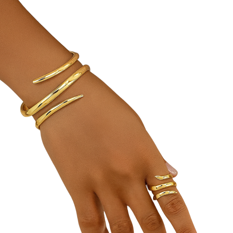 Öppet designat smyckeset med armband och ring