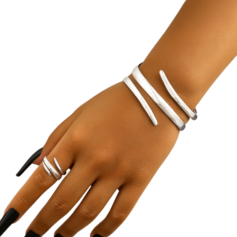 Detaljvy av metalllegering armband med öppen design