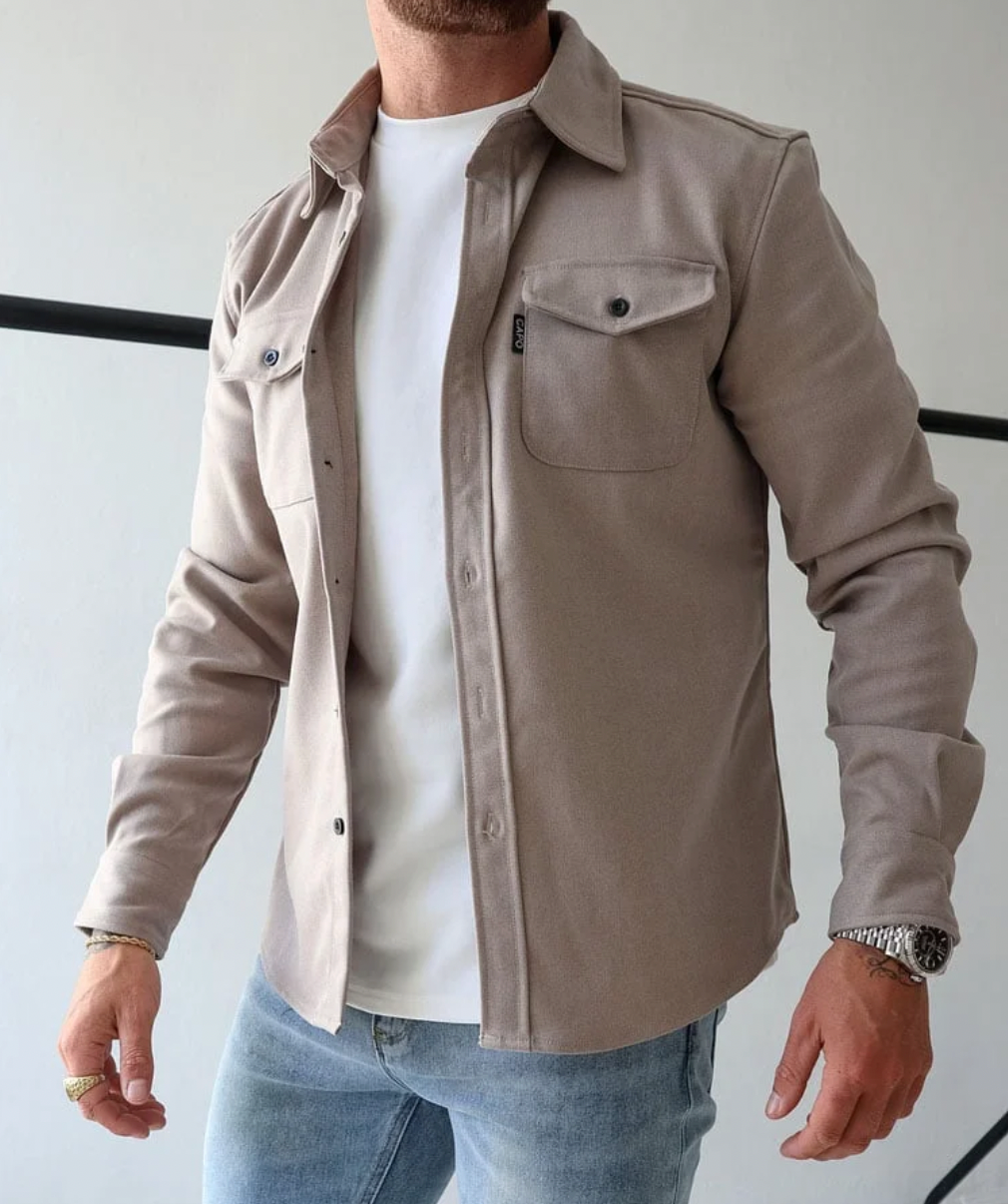Men's overshirt with classic shirt collar, button cuffs, and clean-seam woven construction