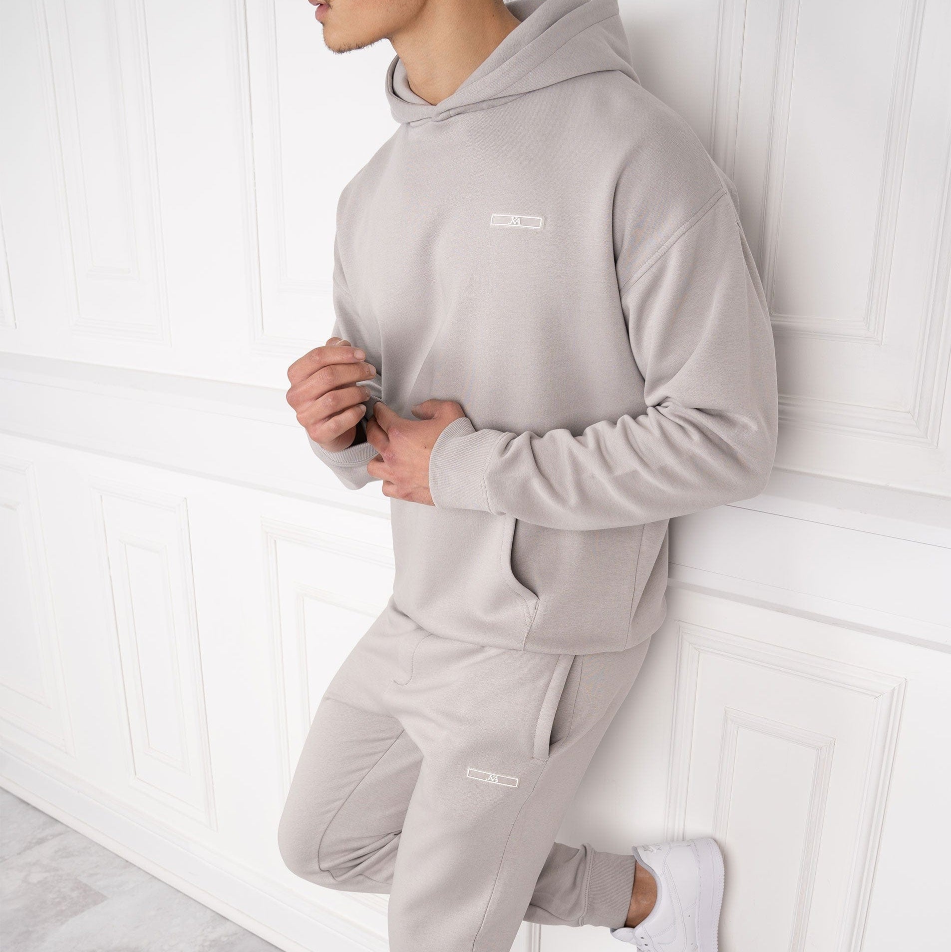 Stickad loungewear set med dragkedja fram herr