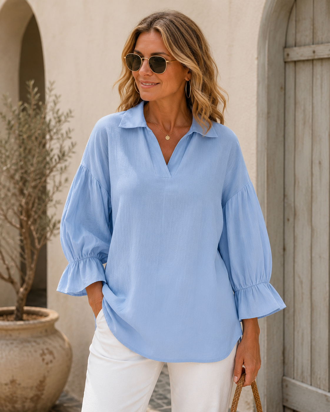 Women's elegant V-neck blouse with 3/4 puff sleeves and elastic cuffs
