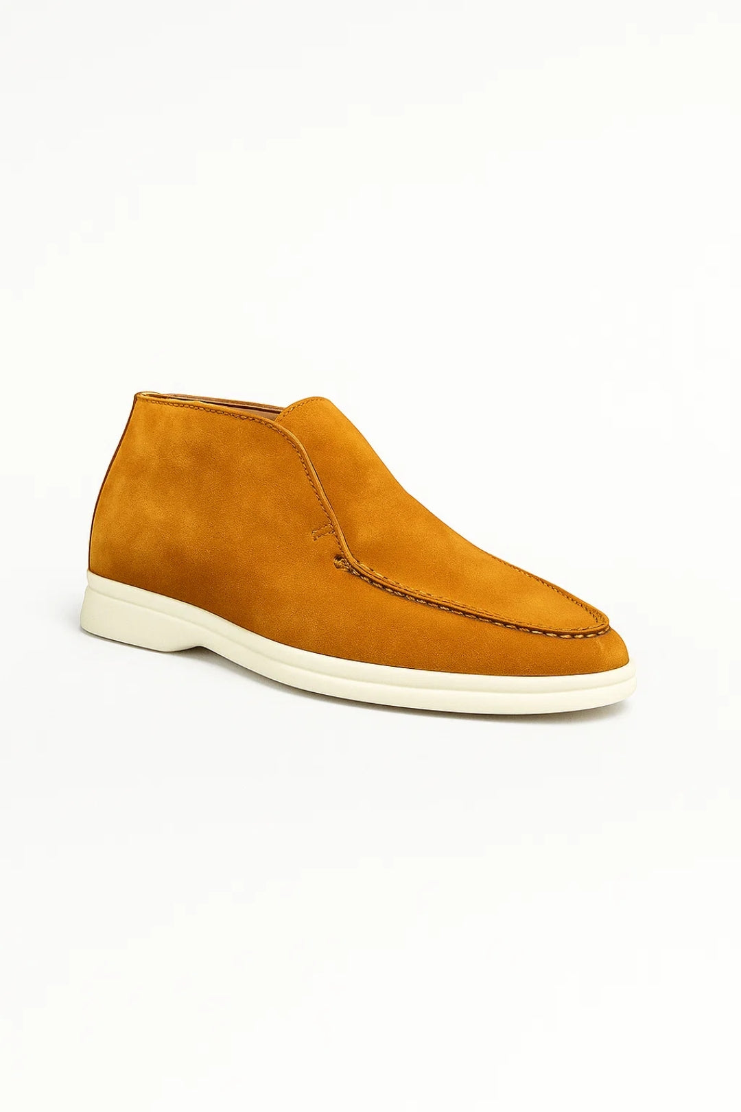 Men's slip-on chukka boots in suede with a low-ankle cut and flat rubber outsole