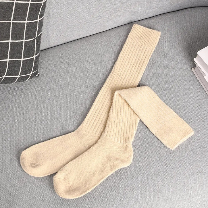 Women's everyday knitted socks featuring a ribbed shaft construction