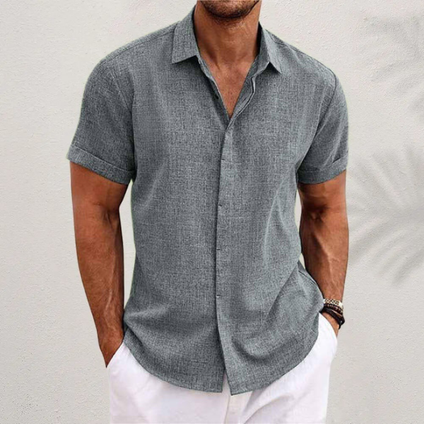 Relaxed-fit men's short-sleeve button-up shirt with a classic collar and lightweight construction
