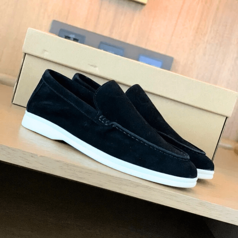 Casual mockasiner för män med dekorativ tofs och låg klack