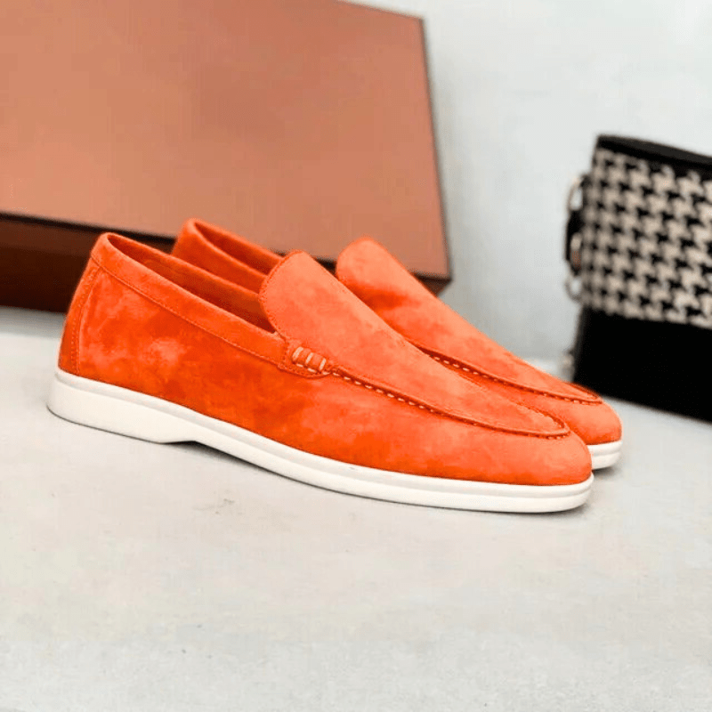 Mockaskinliknande slip-on skor med tofs för herr