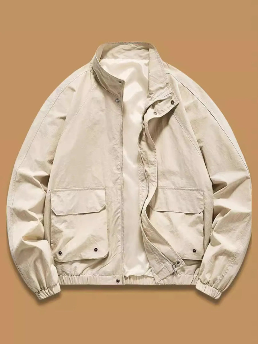 Men's relaxed-fit jacket with snap buttons and structured stand-up collar