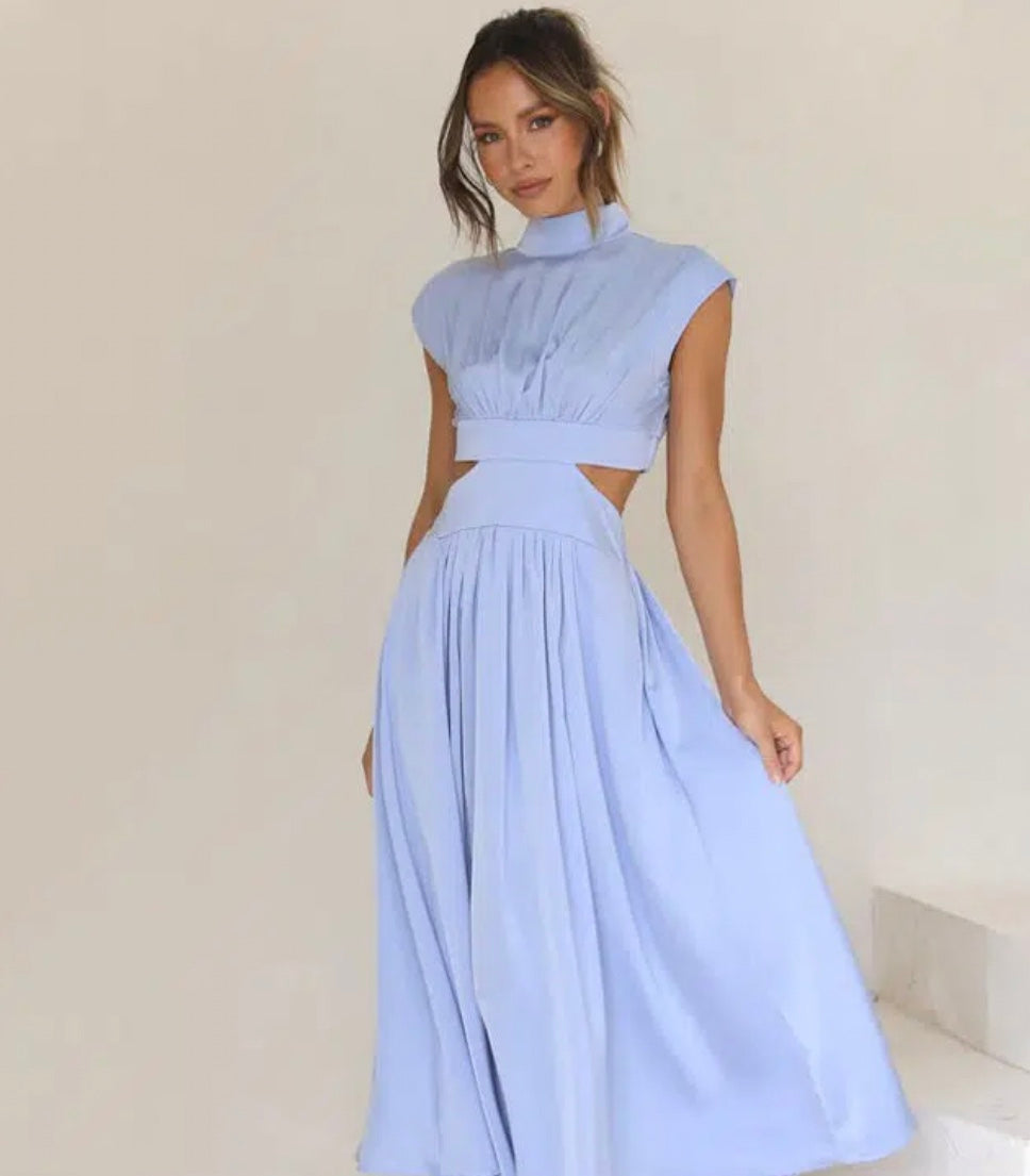 Women's maxi dress with defined silhouette, sleeveless cut, and subtle side cut-out