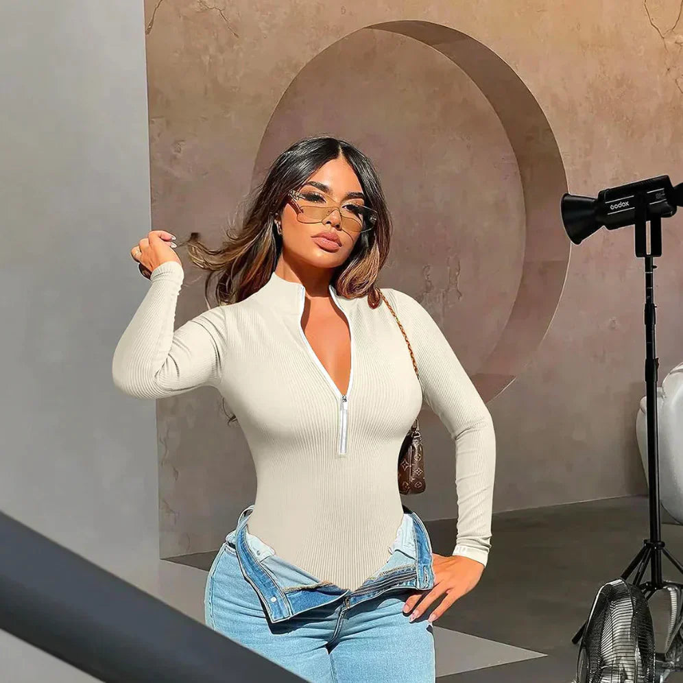 Polyamidblandad bodysuit med dragkedja och lång ärm i kroppsnära passform