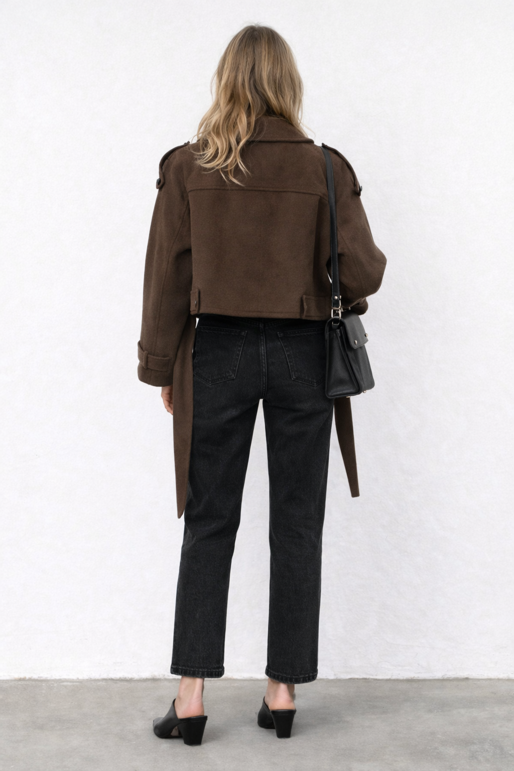 Women's belted short coat with wide lapel collar and straight hem