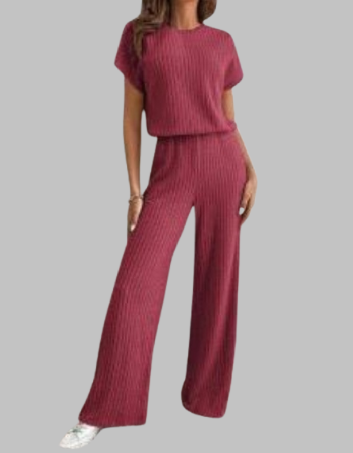 Ribbed women's two-piece loungewear set with short-sleeve top and wide-leg pants