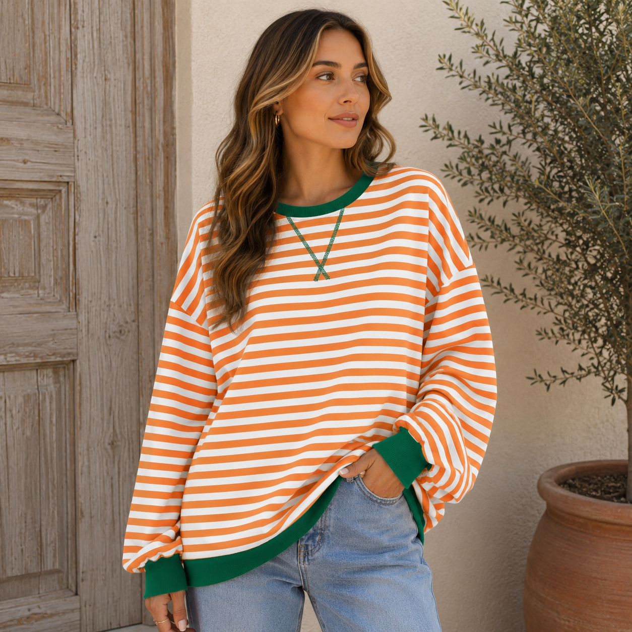 Long-sleeve striped oversized sweatshirt for women with contrast hem and cuffs, casual relaxed fit