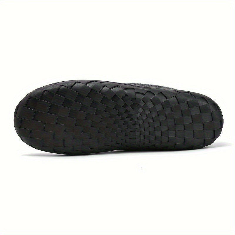 Cozy men's house slippers with fleece lining and durable rubber outsole