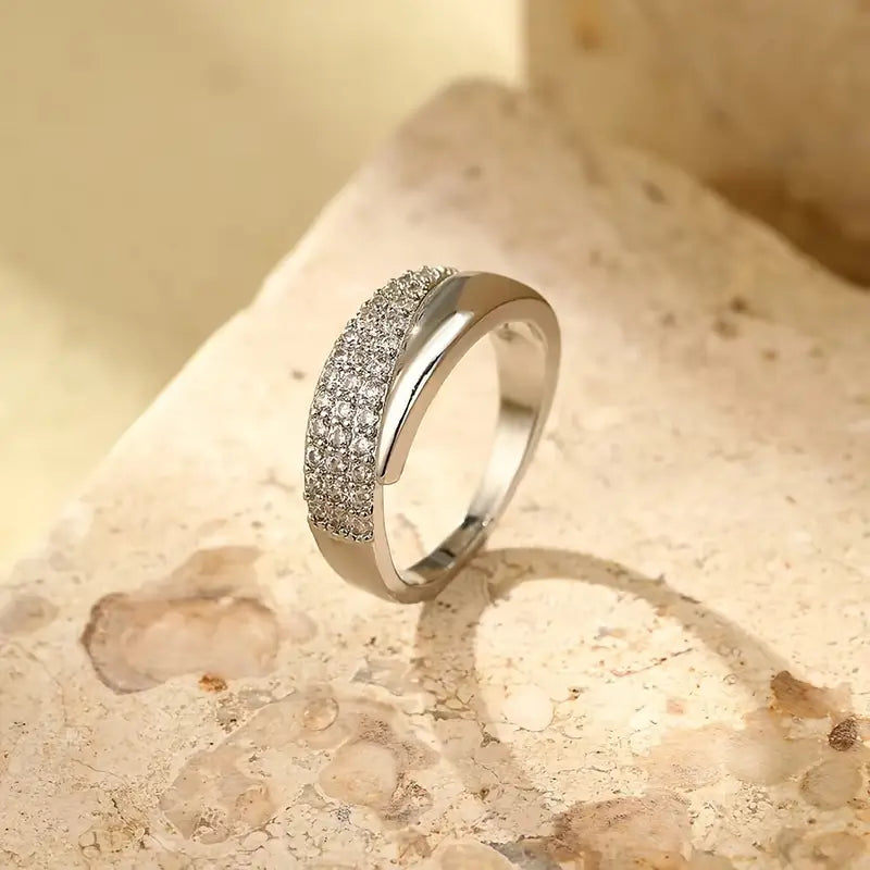 Metal ring set for women, smooth band design suitable for everyday wear