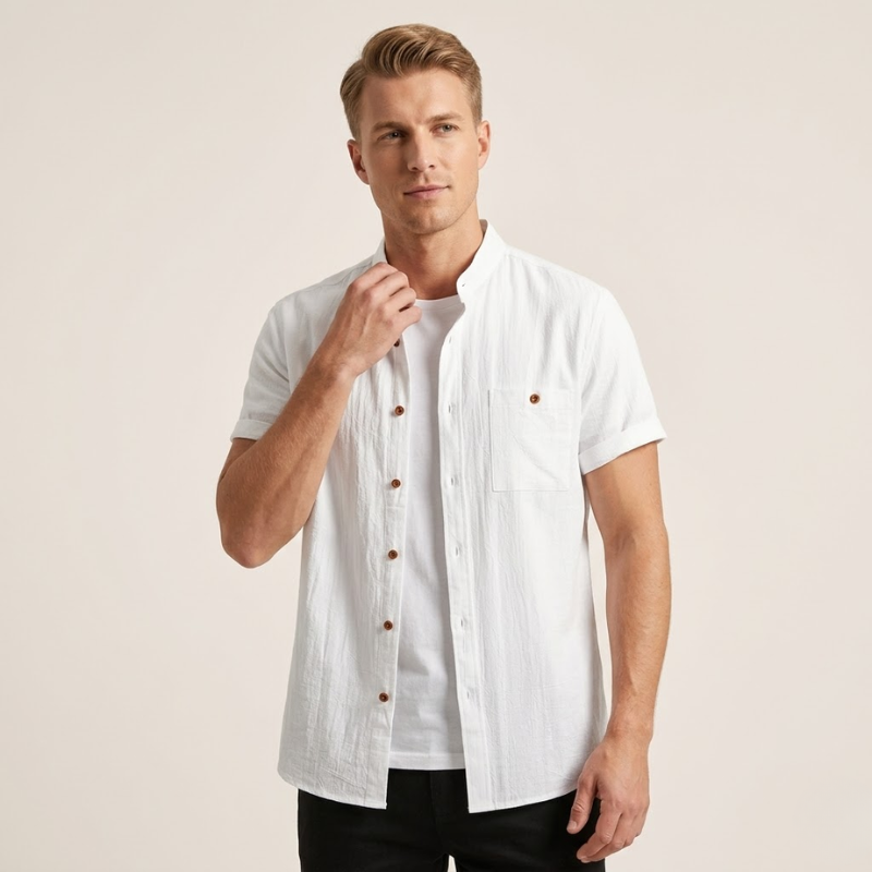 Men's short-sleeved button-up shirt with stand collar and chest pocket