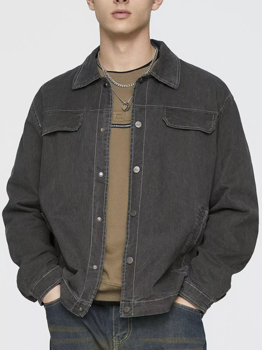Men's long-sleeve utility jacket with chest pockets and smart casual design