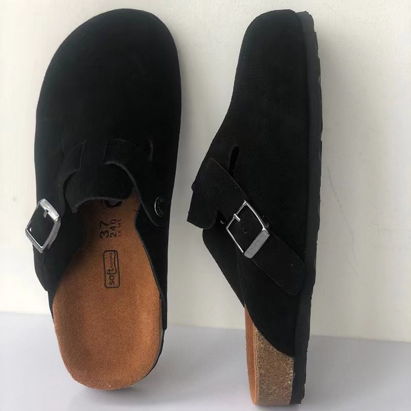 Men's suede slippers with buckle closure and patterned rubber sole
