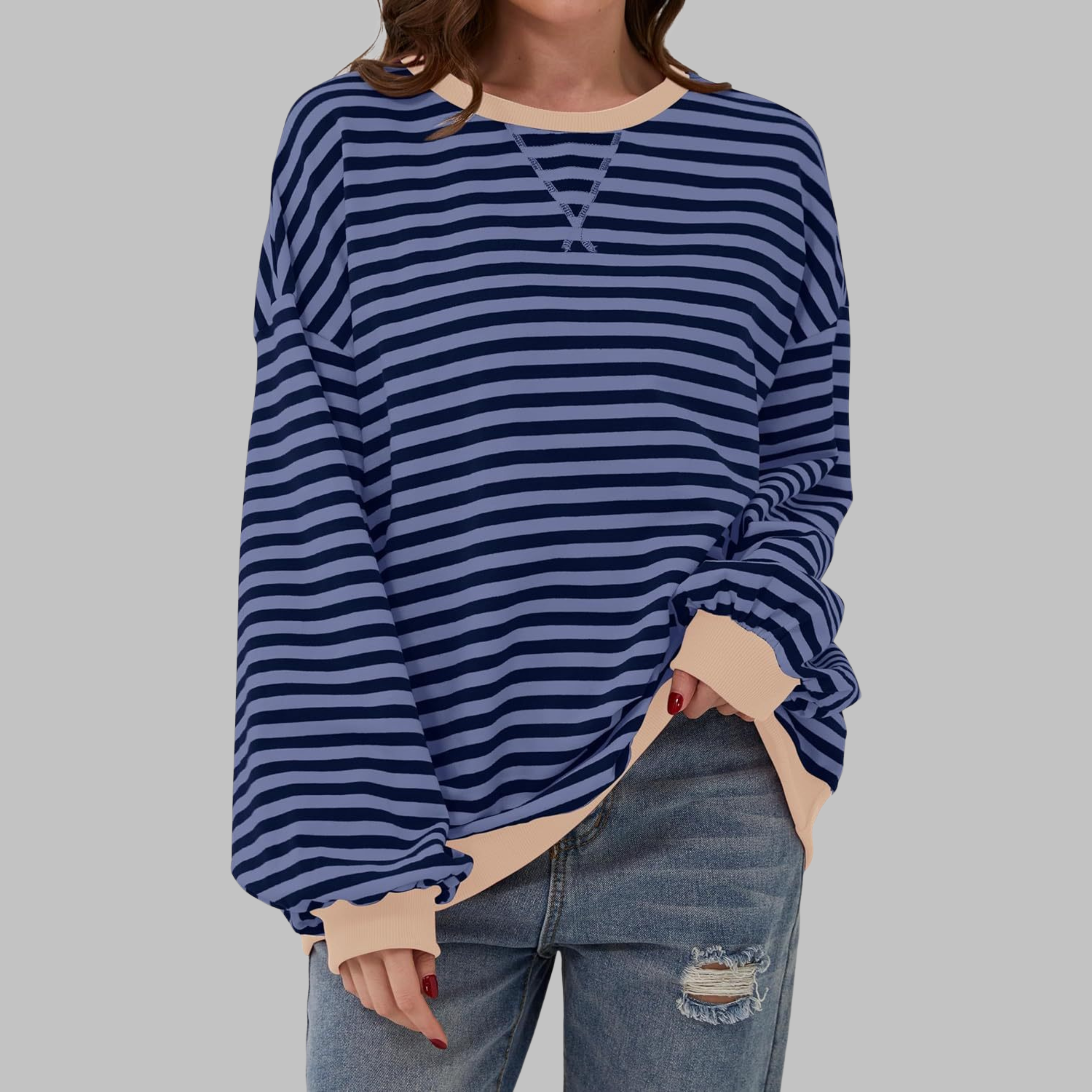 Women's relaxed-fit striped sweatshirt with contrast cuffs and hem, long sleeves and round neck