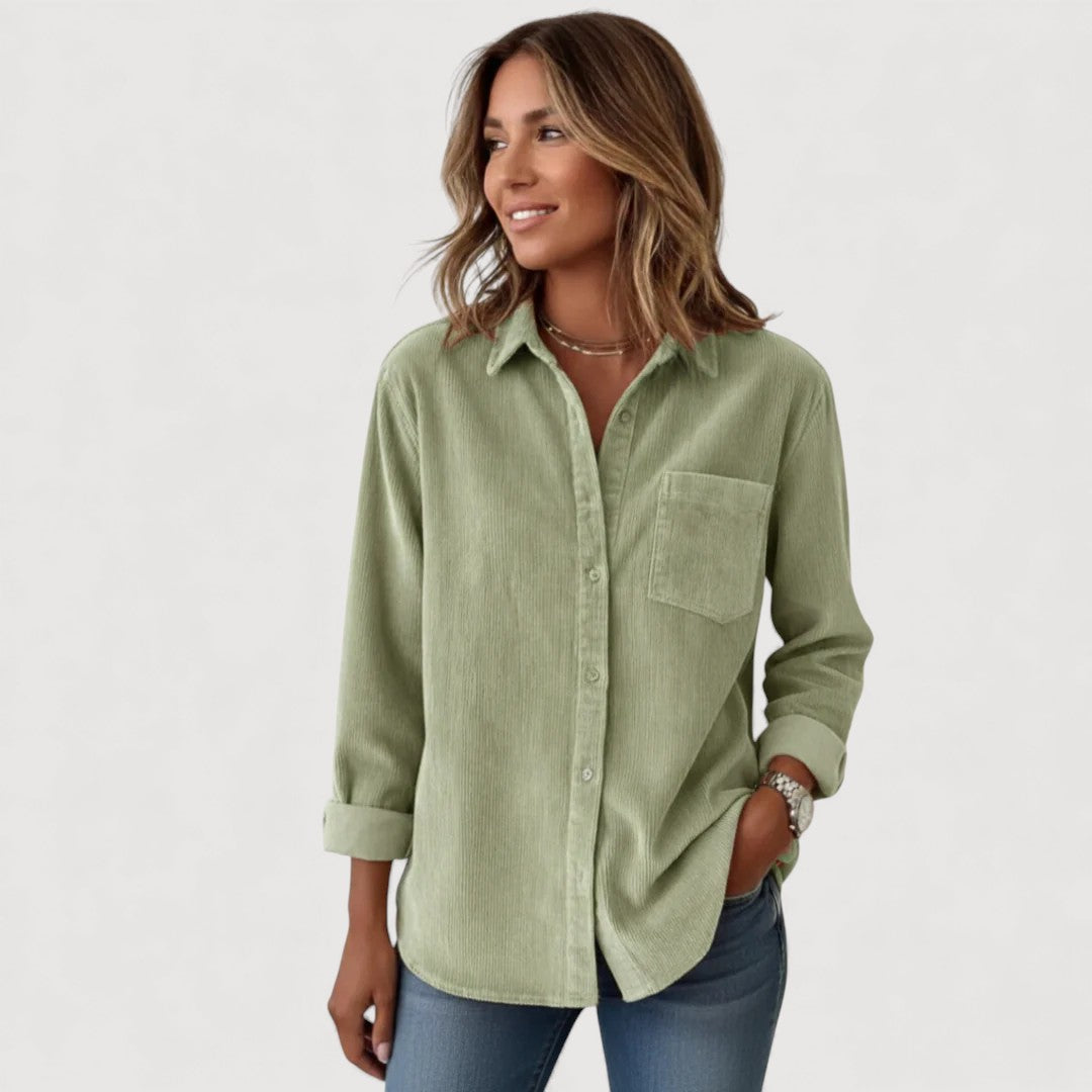 Women's classic shirt with a relaxed silhouette and timeless button-front design