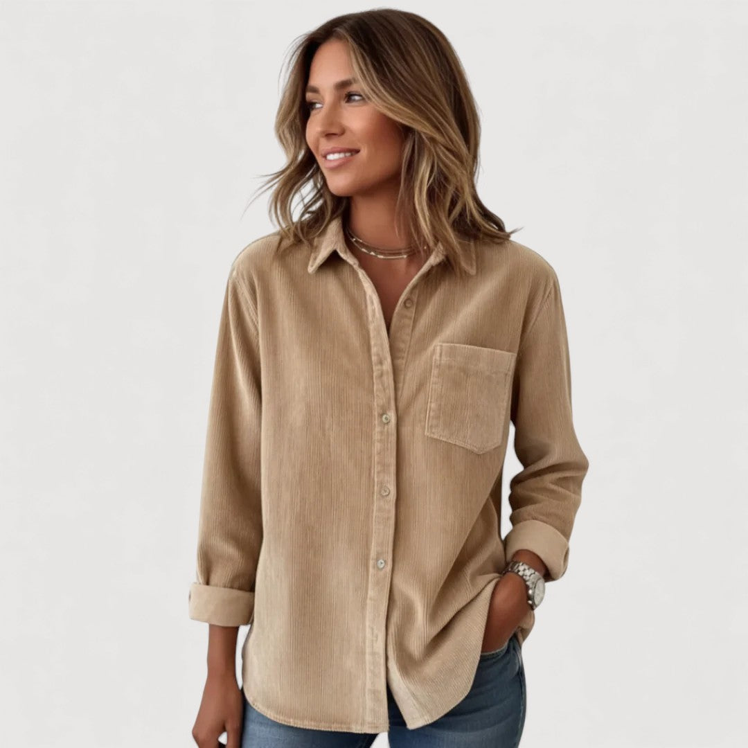 Classic women's button-front shirt with chest pocket and relaxed everyday fit