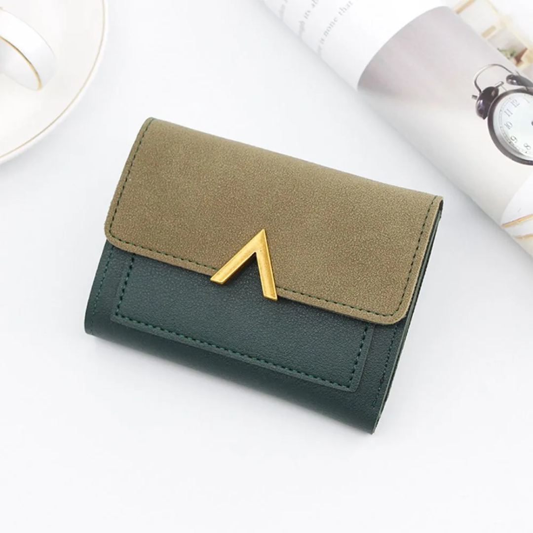 Slim compact wallet for women in faux leather with internal card compartments
