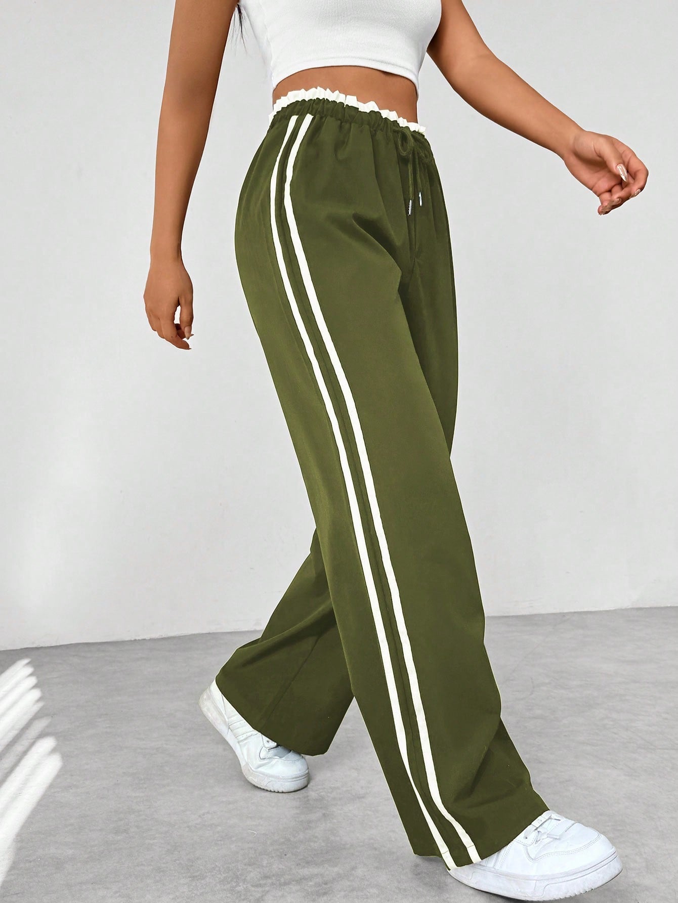 Hem and leg detail of women's lightweight wide-leg sweatpants