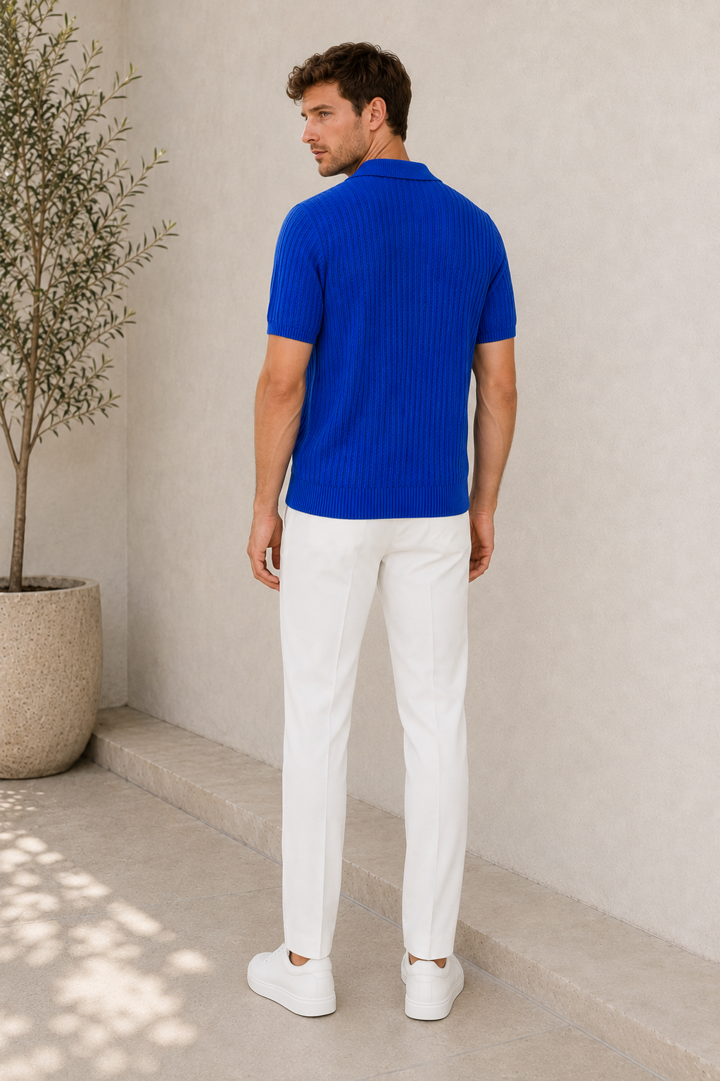 Breathable knitted polo shirt for warm weather