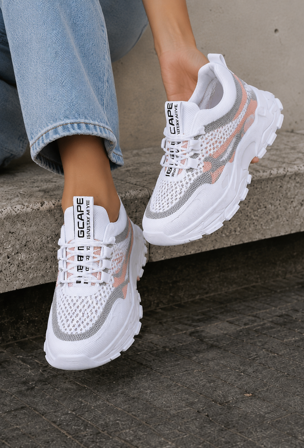 Women's lightweight sneakers with chunky cushioned sole, lateral side view