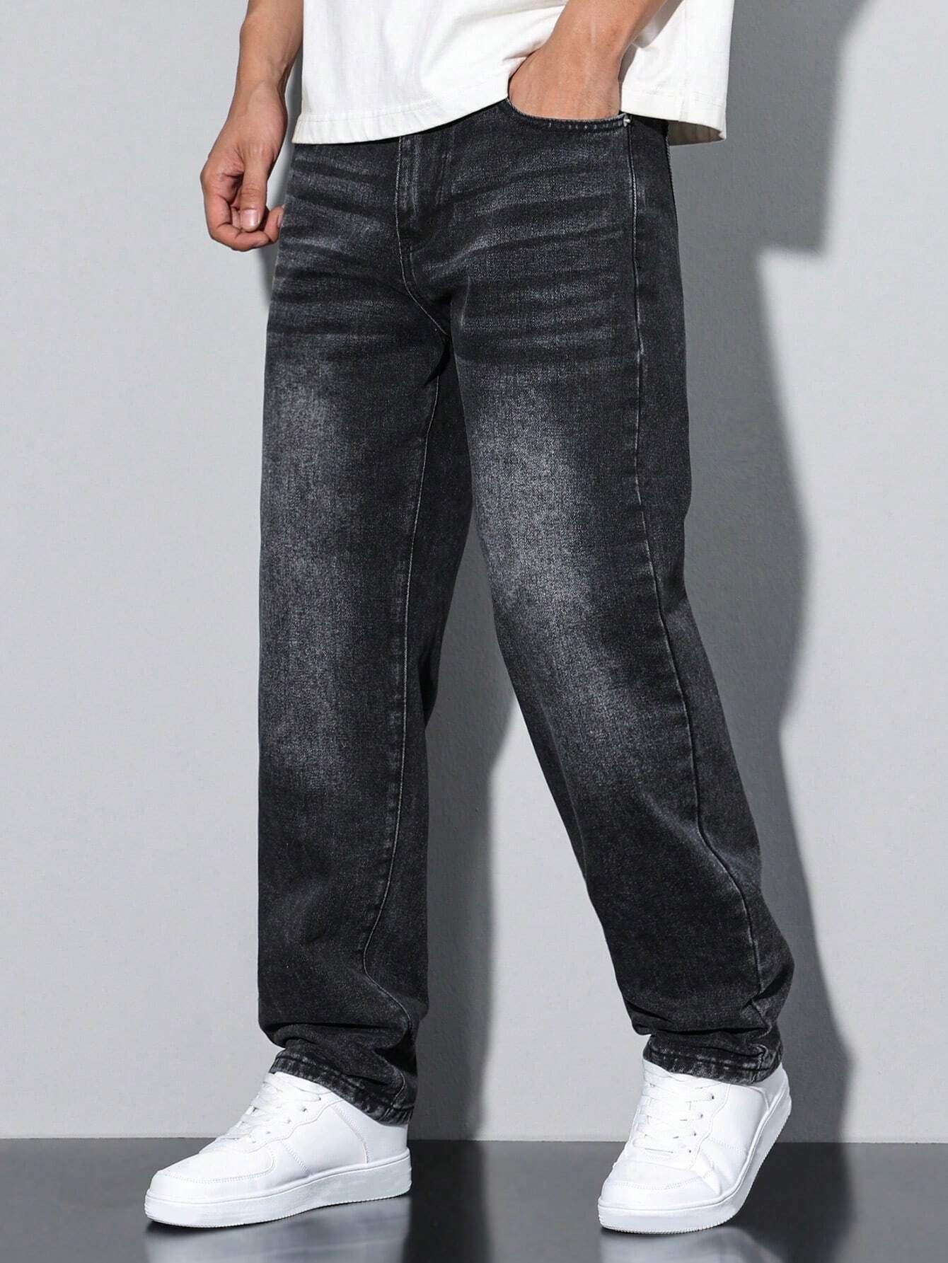 Wide-leg Jeans med Vintage Tvätt – Rymlig Passform för Avslappnad Streetstyle i Robust Denim